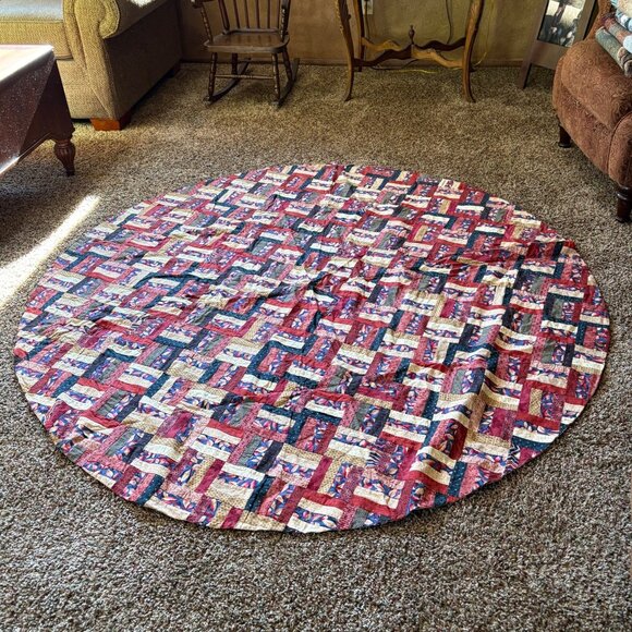 Homemade Tablecloth Patchwork 70in Round Circular Quilt Leafs Blue Maroon Tan - Picture 5 of 8